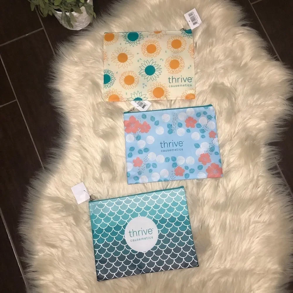 Thrive causemetics make up bag bundle of 3 NWT